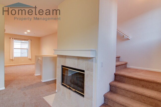 Building Photo - 2BR/2.5BA 1458 SQFT Eastlake/Chula Vista T...