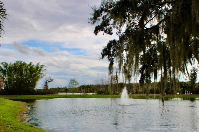 Building Photo - AVAILABLE NOW: First-floor 2-bedroom, 1-bath condo in Gated Community