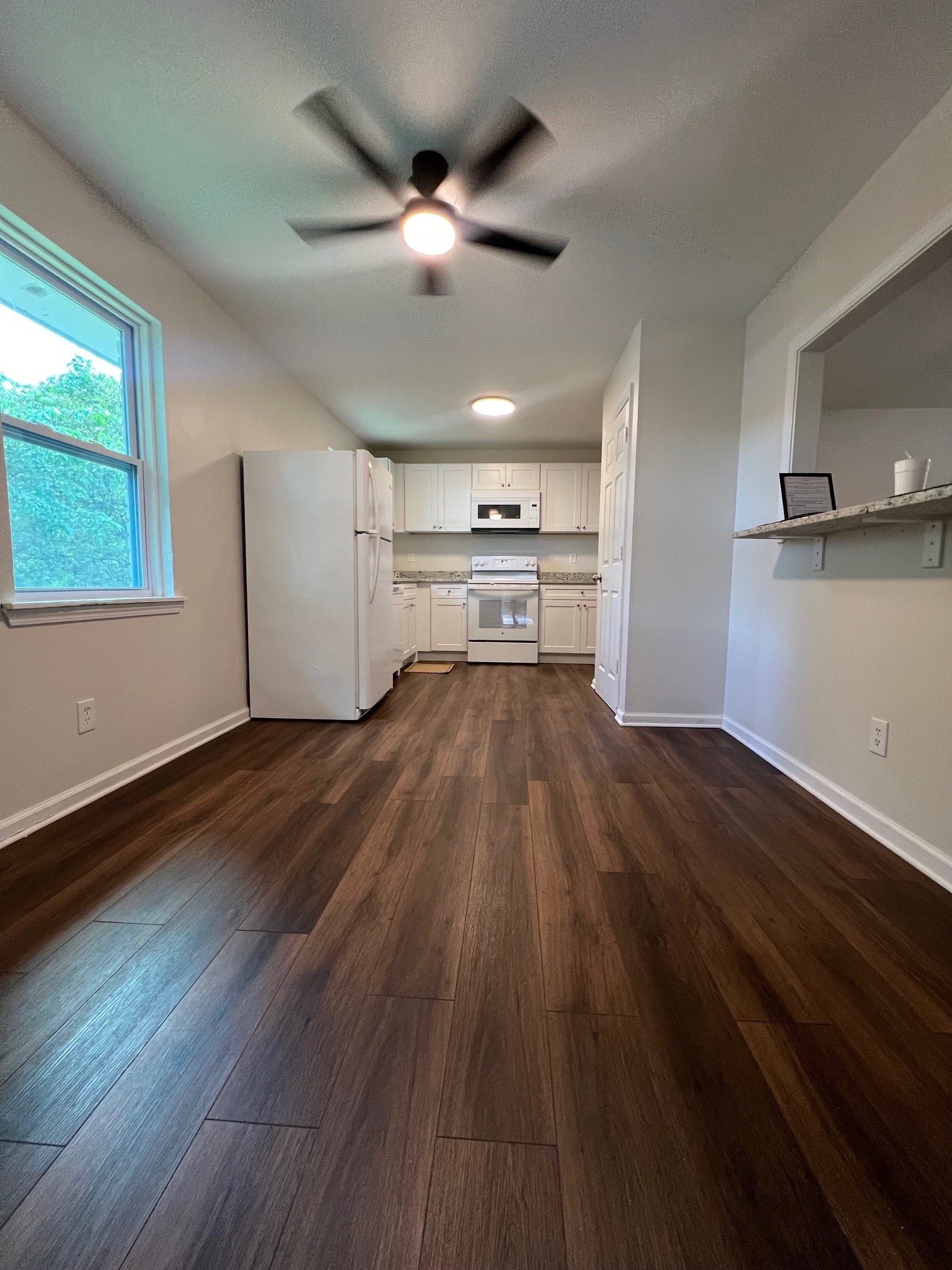 Building Photo - 763 San Fernando Dr