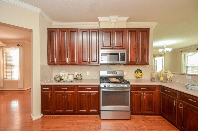 Building Photo - 2410 Crossmill Ln