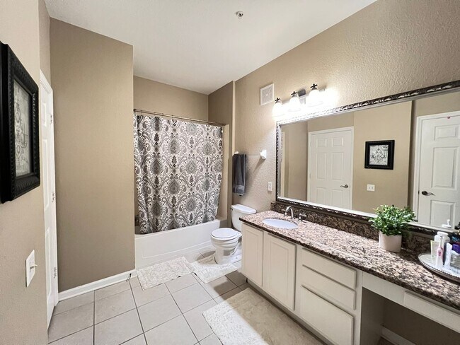 Building Photo - The perfect home waiting for you! FULLY FU...