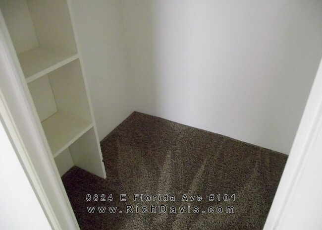 Building Photo - Great location off Leetsdale/Parker and Fl...