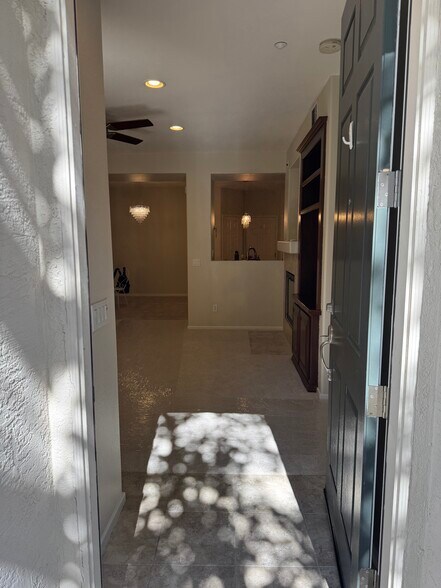 Building Photo - 7860 Via Belfiore