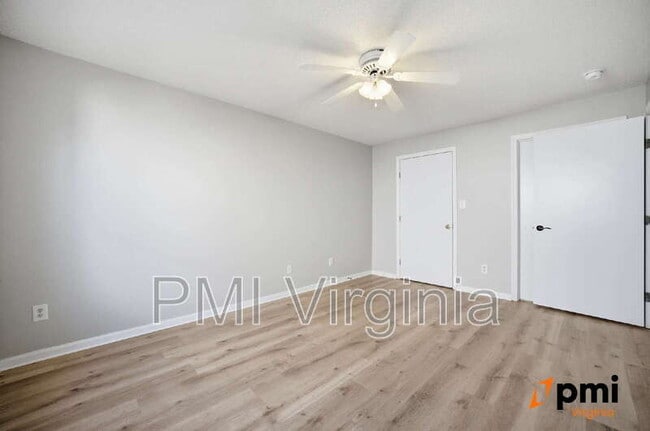 Building Photo - 417 Adkins Arch