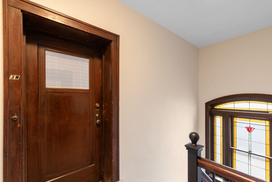 Building Photo - 6340 Northwood Ave