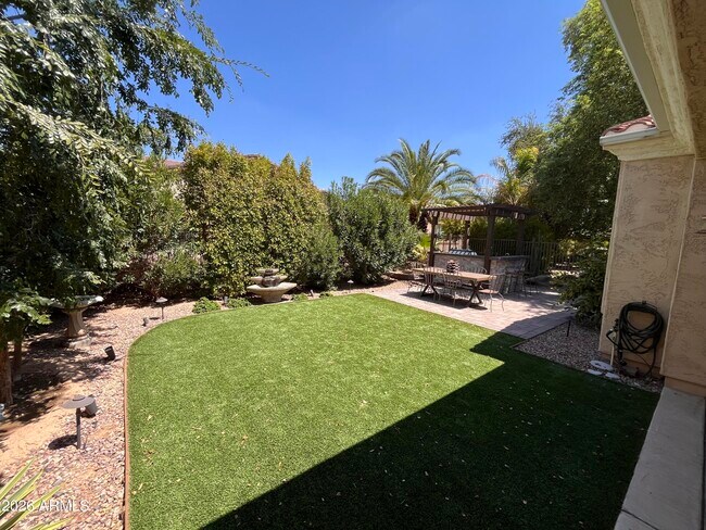 Building Photo - 4502 E Narrowleaf Dr