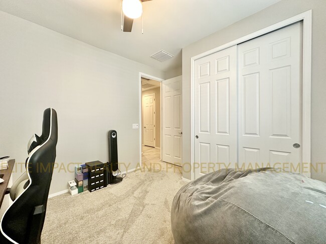 Building Photo - 6715 E Via Arroyo Azul