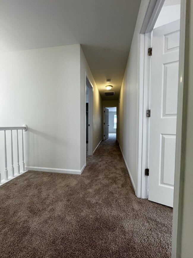 Building Photo - Charming 4 Bed, 2.5 Bath Home in Frederick...