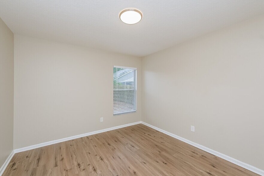 Building Photo - 4551 Oak River Cir