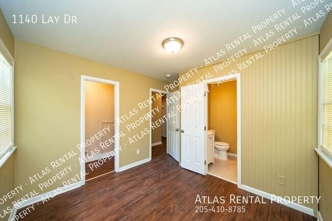 Building Photo - 1140 Lay Dr