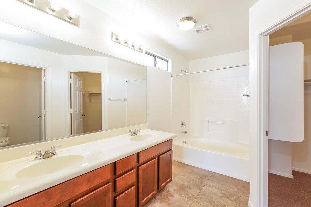 Building Photo - 7907 S 50th Ln