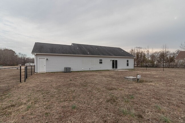 Building Photo - 103 Calabash Ct