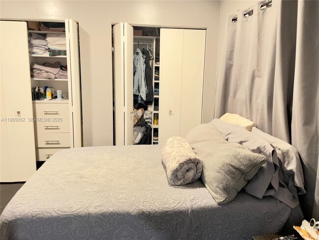 Building Photo - 3944 NE 167th St