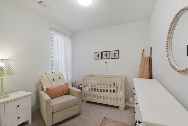 Building Photo - 524 Calmo Ct