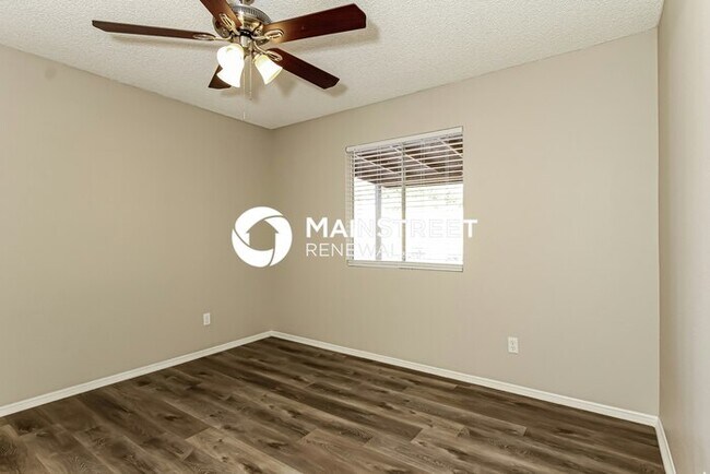 Building Photo - 3 Bedroom Pet-Friendly Home in Phoenix, AZ with Main Street Renewal