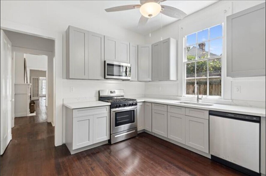 Building Photo - 814 Gallier St