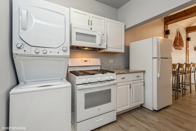 Building Photo - 1418 W Taylor St
