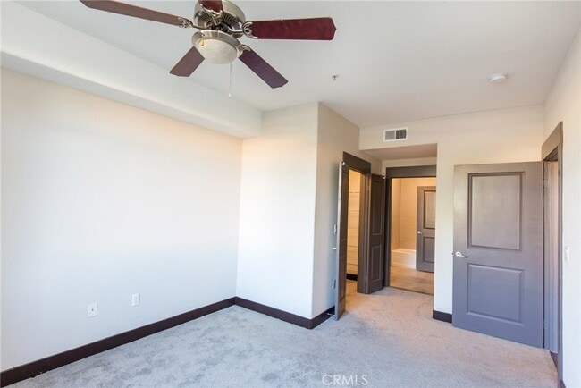 Building Photo - 24585 Town Center Dr