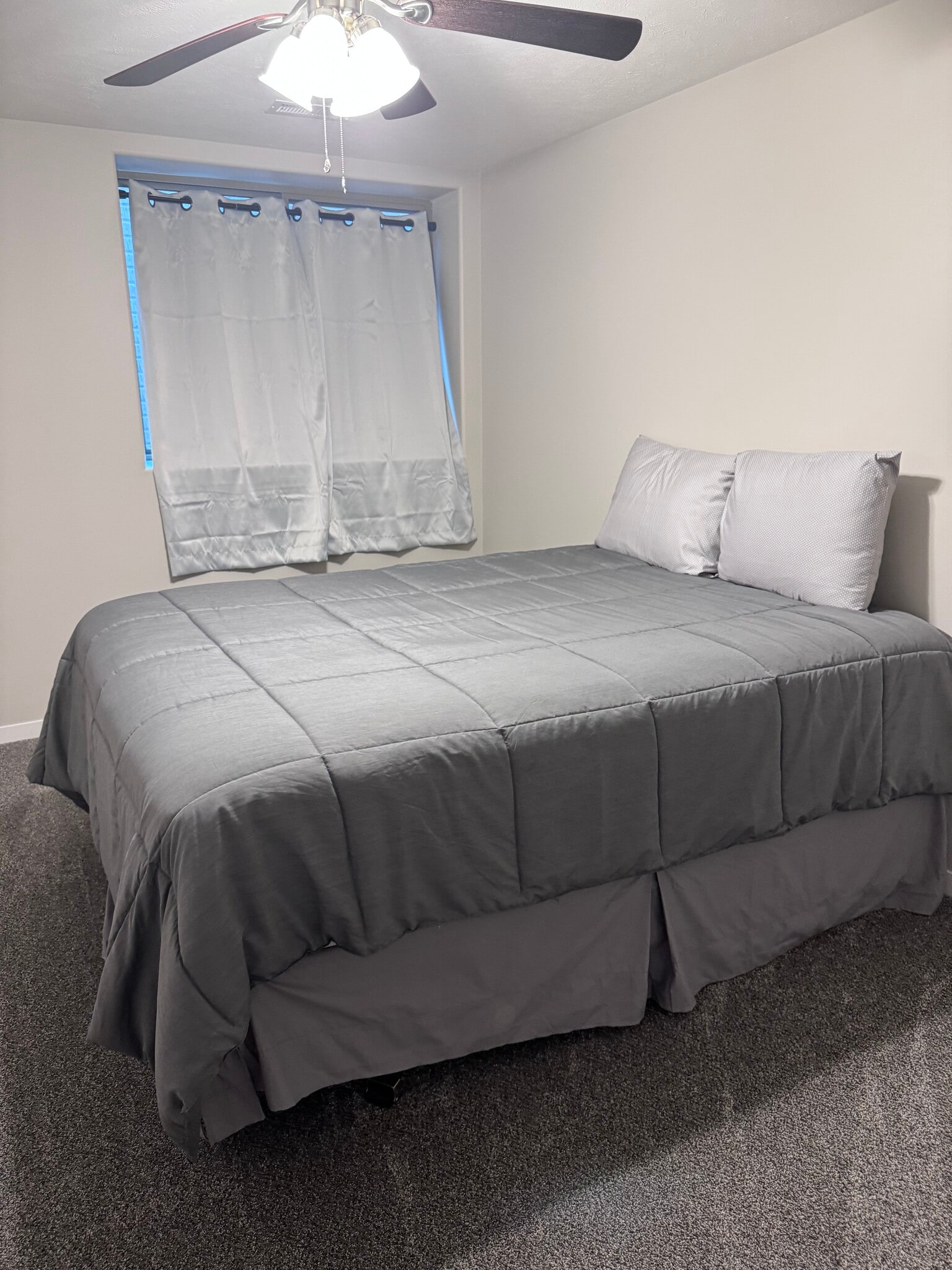 Building Photo - 245 Half Moon Dr