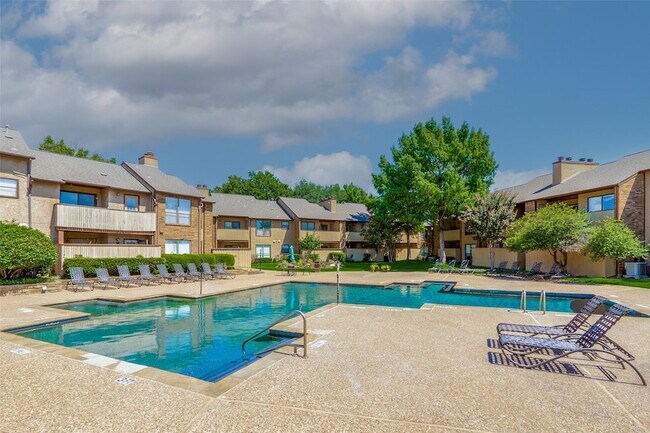Building Photo - 1310 Harwell Dr