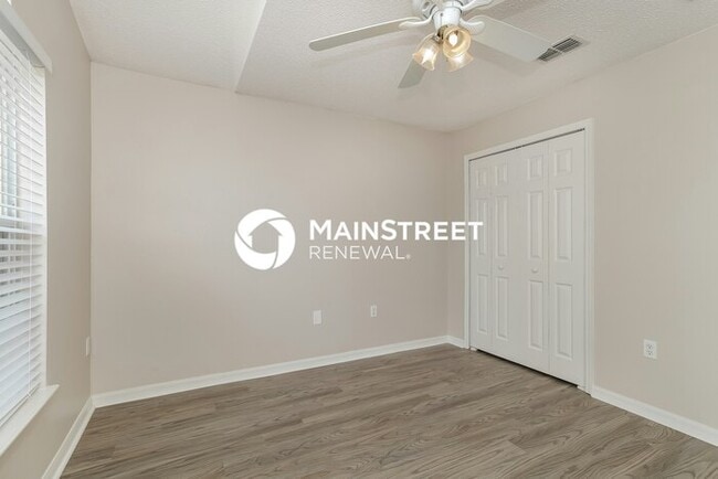 Building Photo - 3 Bedroom Pet-Friendly Home in St. Cloud, FL with Main Street Renewal
