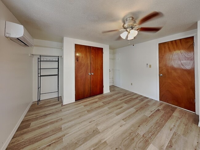 Building Photo - 9610 N 12th St