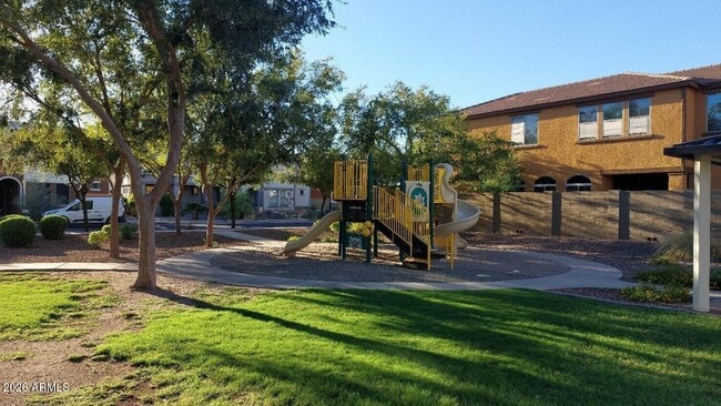 Building Photo - 4931 W Escuda Dr