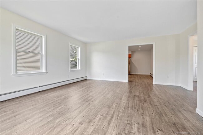 Building Photo - 257 Seaside Ave