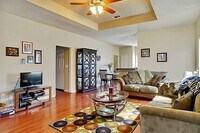 Building Photo - Charming Cottages for Rent in Waveland – 1...
