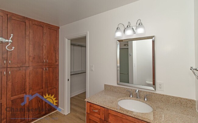 Building Photo - Spectacular View from this Single Story Home!