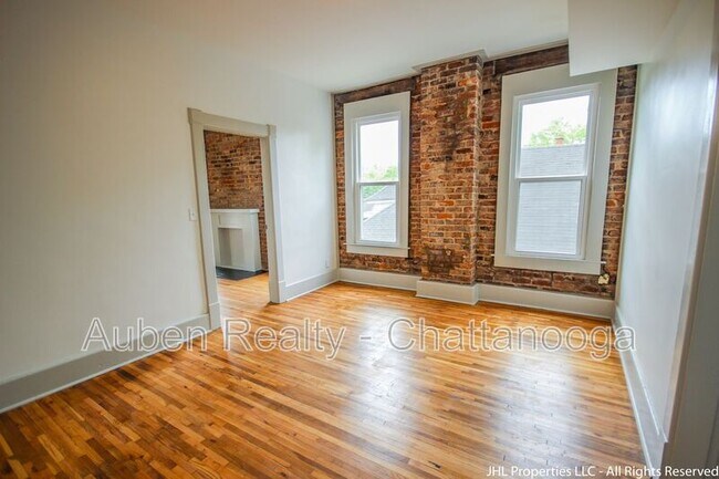 Building Photo - 1203 Peachtree St
