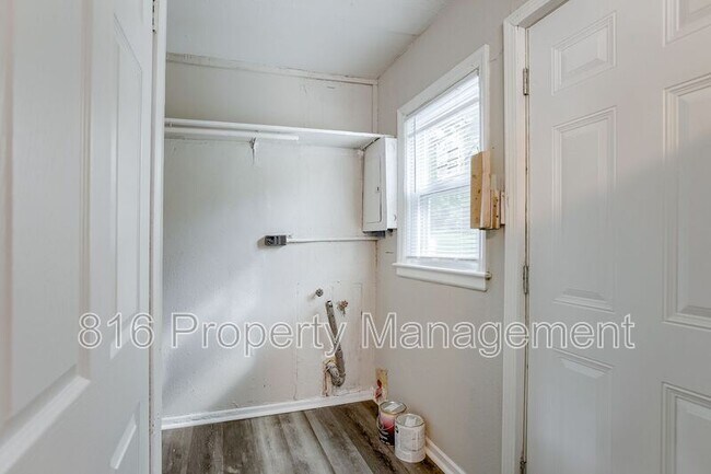 Building Photo - 7433-7435 Arletta Blvd