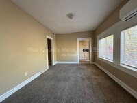 Building Photo - 1437 E Polk St