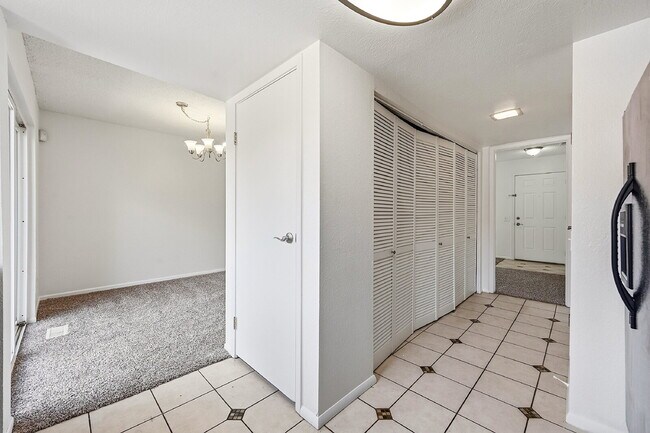Building Photo - $2,240.95, 2-bed, 2-bath in Aurora with in Unit Laundry!