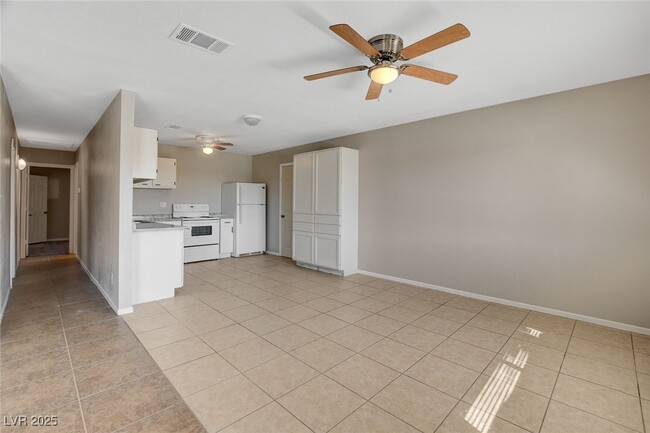 Building Photo - 620 Palmhurst Dr