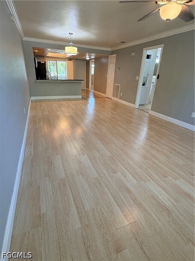 Building Photo - 2510 SE 16th Pl