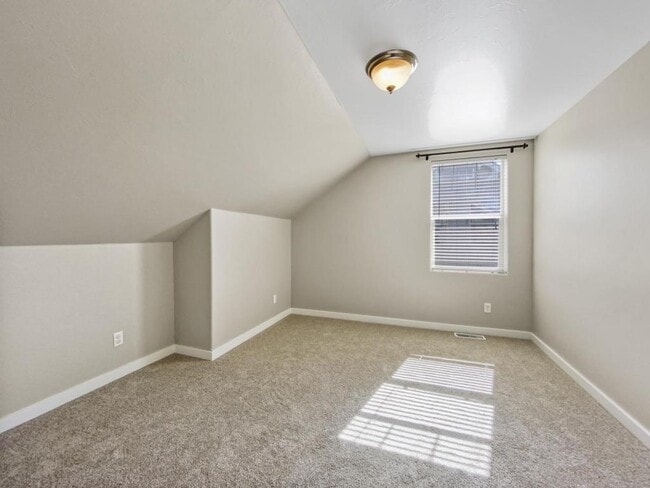 Building Photo - 4535 Glenwood Dr