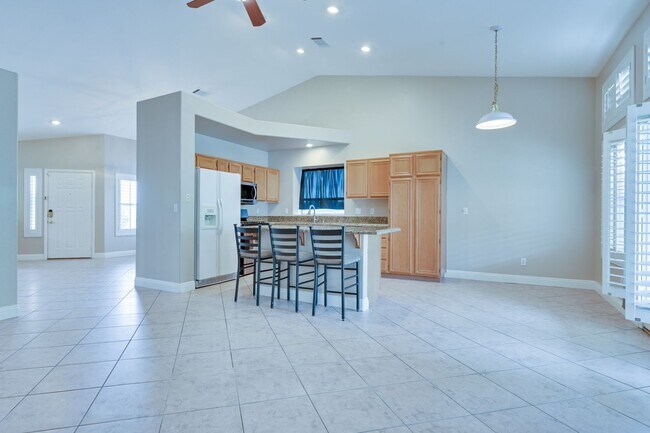 Building Photo - 561 Pacer Terrace