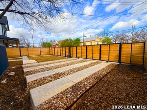 Building Photo - 630 E Carson St