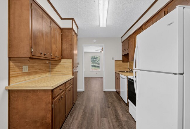 Building Photo - 207 Turner Ave