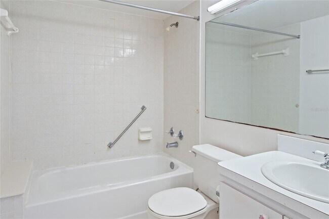 Building Photo - 1308 Pine Ridge Cir E