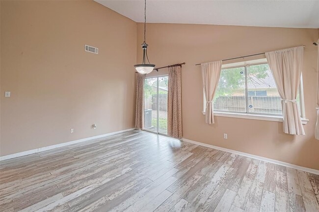 Building Photo - 2907 Waypark Dr