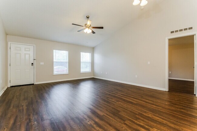 Building Photo - 813 Albi Ct