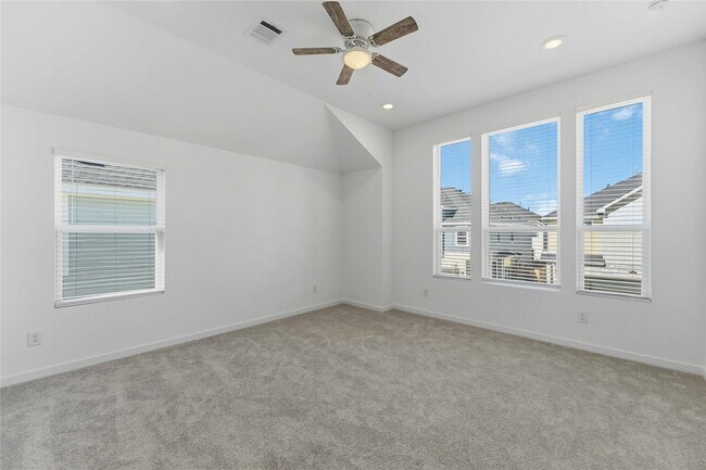 Building Photo - 2206 Via Isa Ln