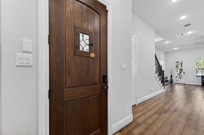 Building Photo - 4744 Aftonshire Dr