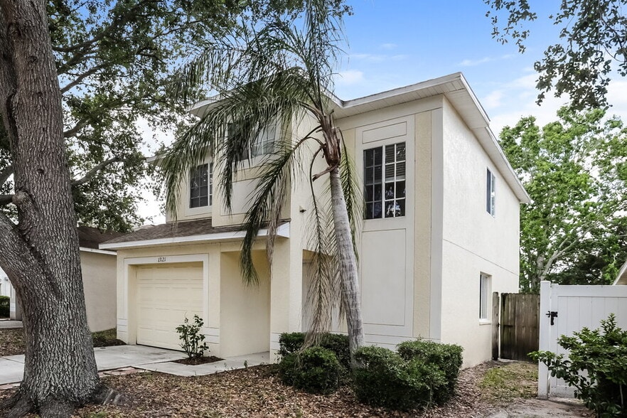 Building Photo - 13121 Fennway Ridge Dr