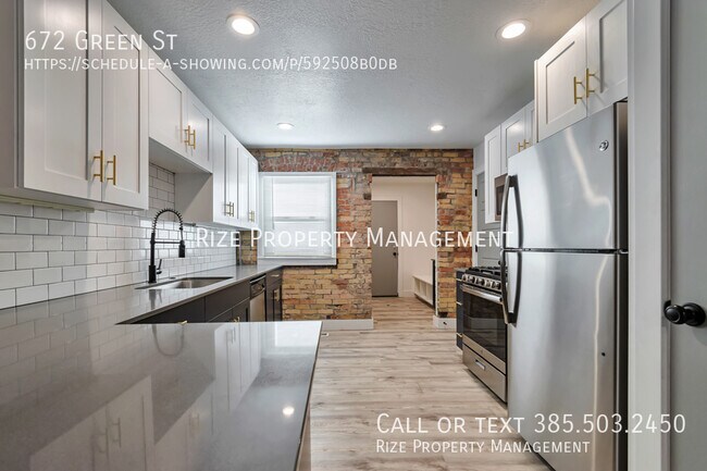 Building Photo - 672 Green St