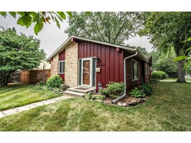 Building Photo - 3917 W 109th St