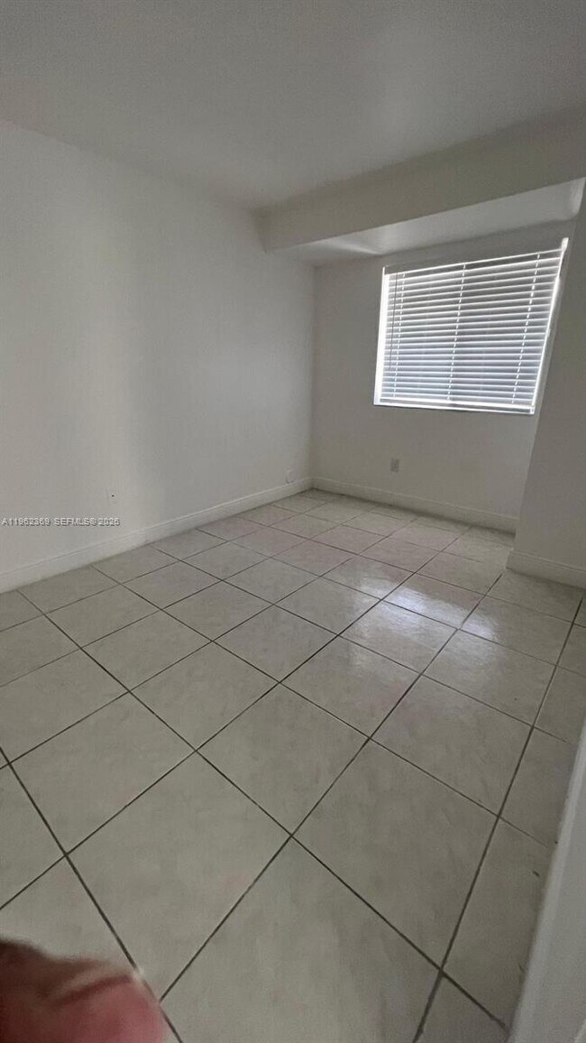 Building Photo - 5200 NW 31st Ave