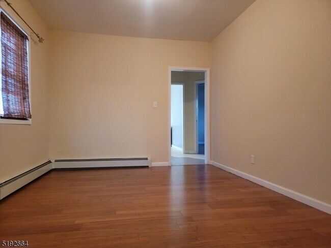 Building Photo - 26 W Price St